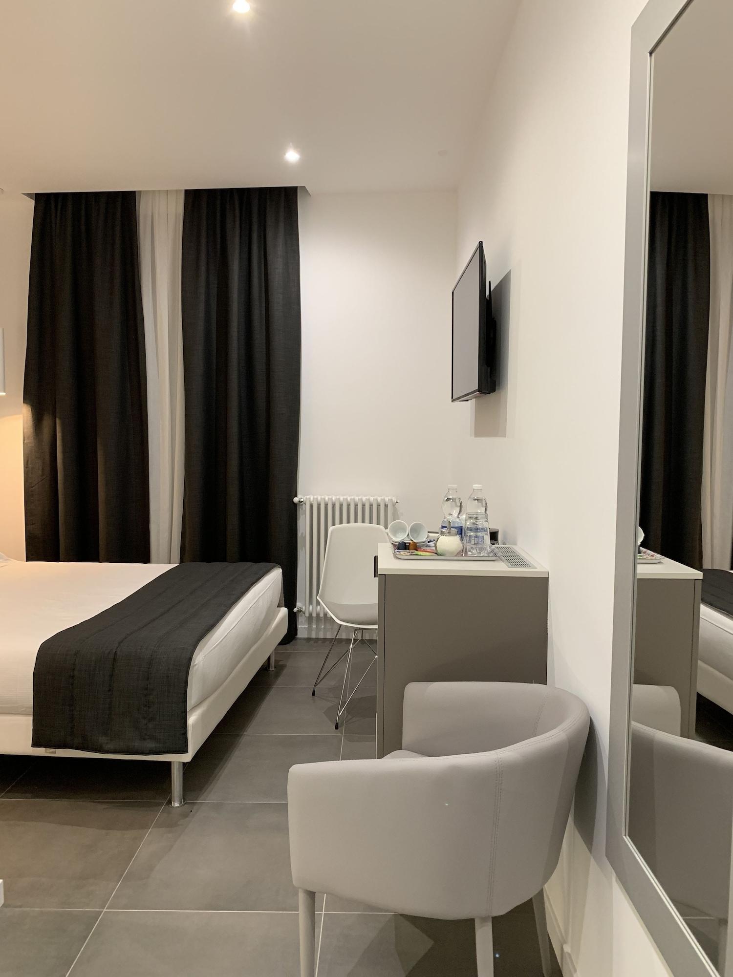 Aparthotel Bossi Milan Bagian luar foto