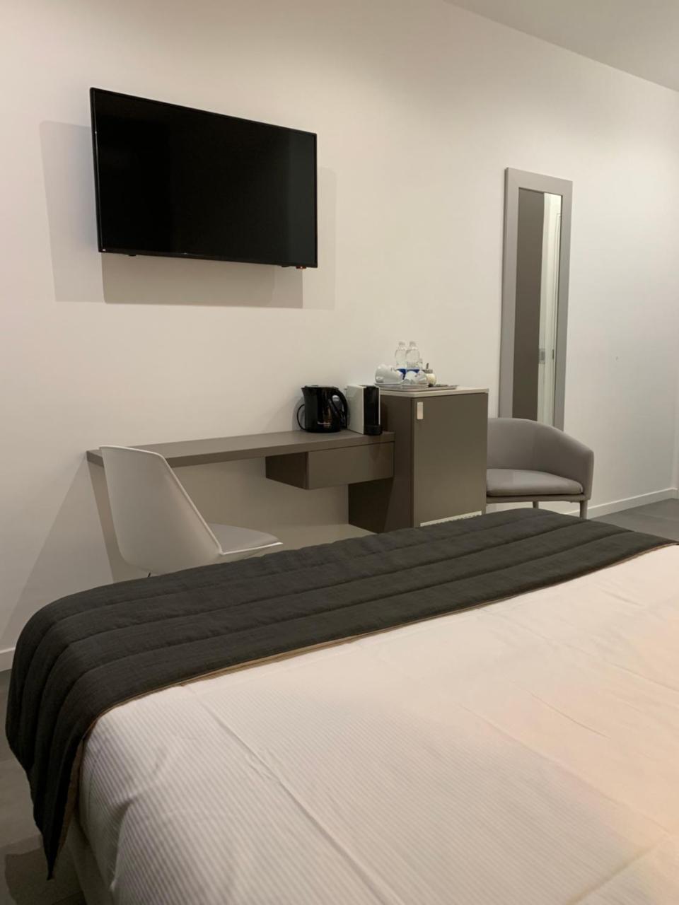 Aparthotel Bossi Milan Bagian luar foto