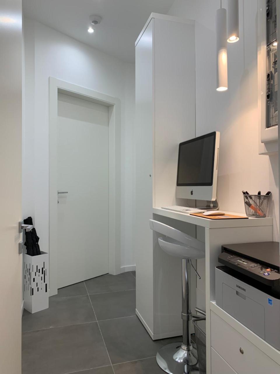 Aparthotel Bossi Milan Bagian luar foto